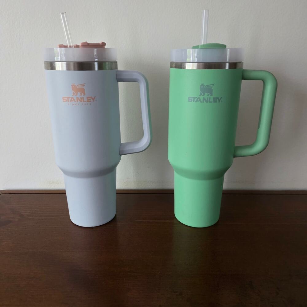 2 pack Stanley 40 oz tumblers